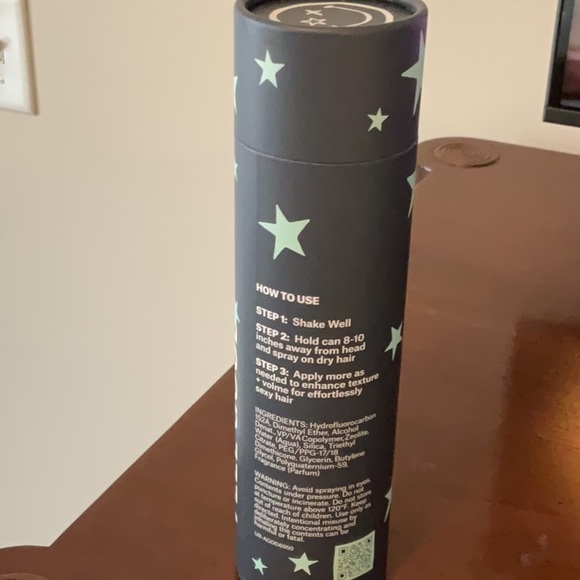 DOM DOM Texture Spray with Star Design - Picture 2 of 5